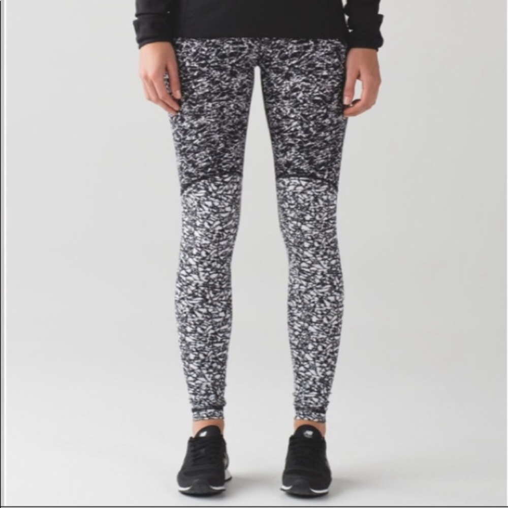 Lululemon Wunder Under 6 high rise leggings
